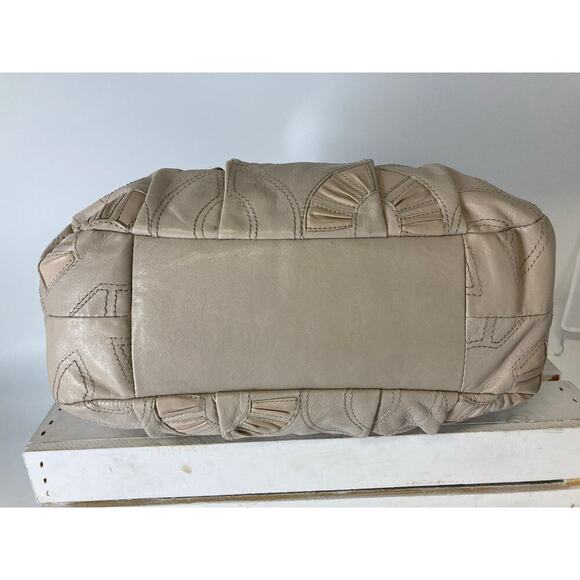 COACH 16504 LARGE SIGNATURE PRINT BONE COLOR SHOULDER BAG - Picture 5 of 16